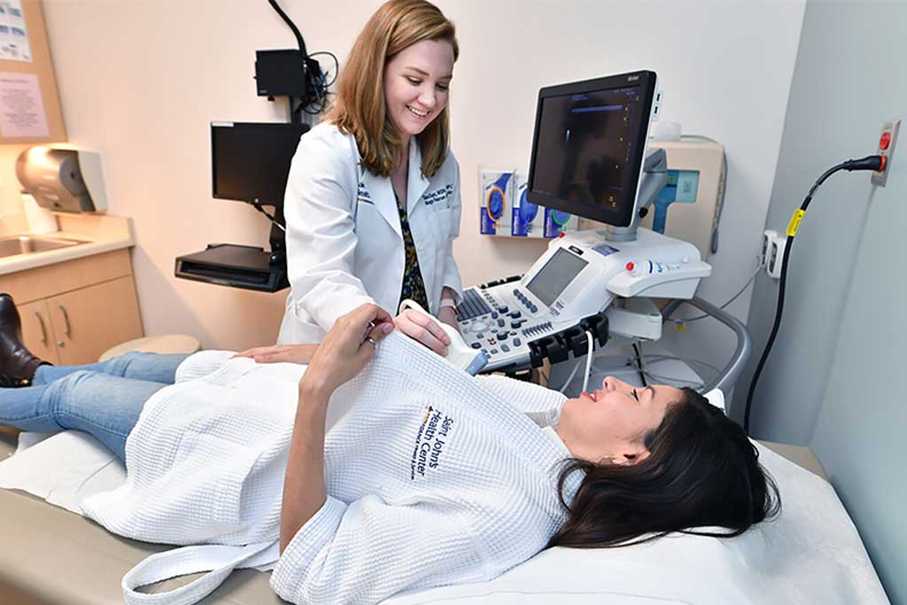 سونوگرافی پستان: تشخیص تودهها، کیستها و بررسی سلامت بافت سینه