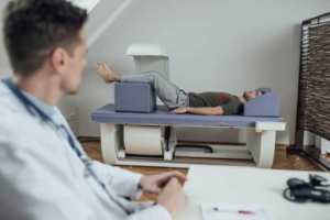 سنجش تراکم استخوان تمام بدن (Whole Body DEXA): بررسی جامع سلامت استخوانها